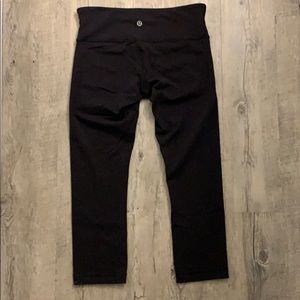 Lululemon Wunder Under Crops Size 6